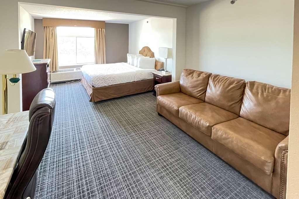 Comfort Inn & Suites Madison East - Monona Номер фото