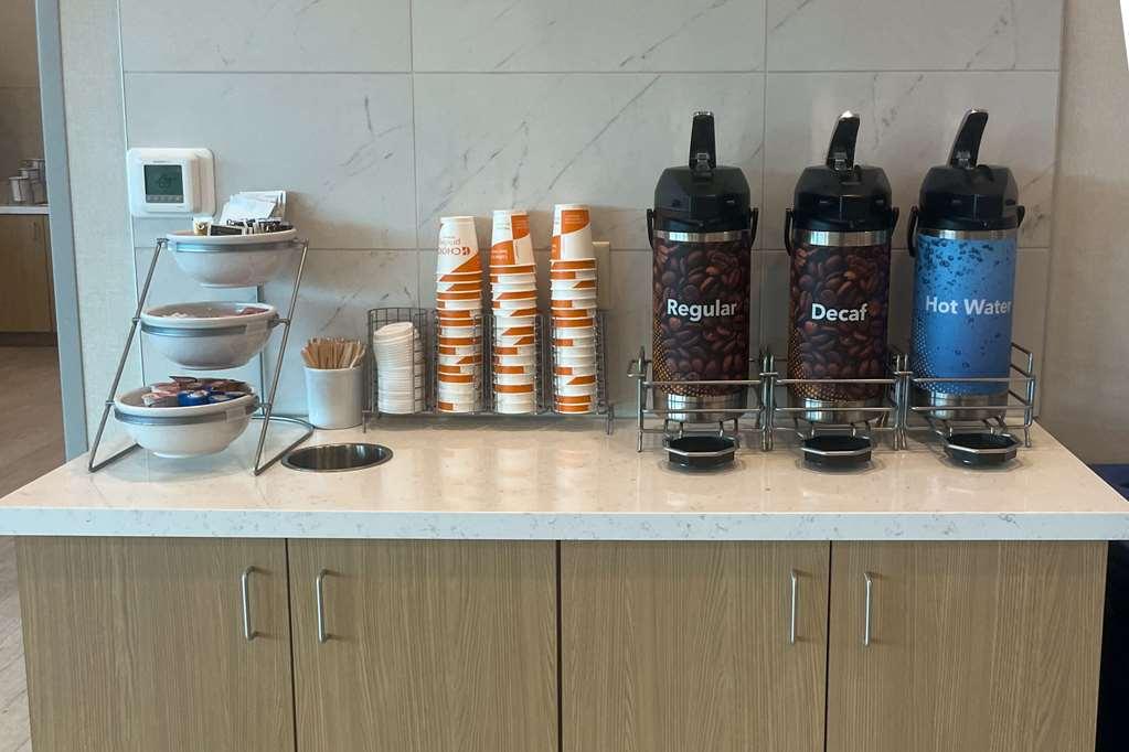 Comfort Inn & Suites Madison East - Monona Интерьер фото