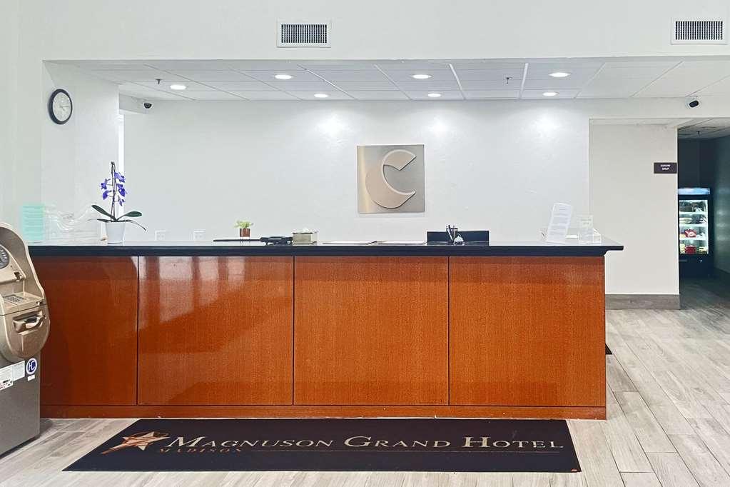 Comfort Inn & Suites Madison East - Monona Интерьер фото