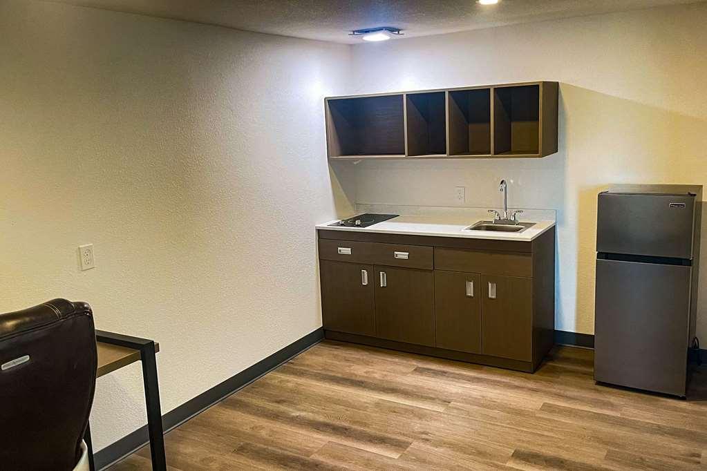 Comfort Inn & Suites Madison East - Monona Номер фото