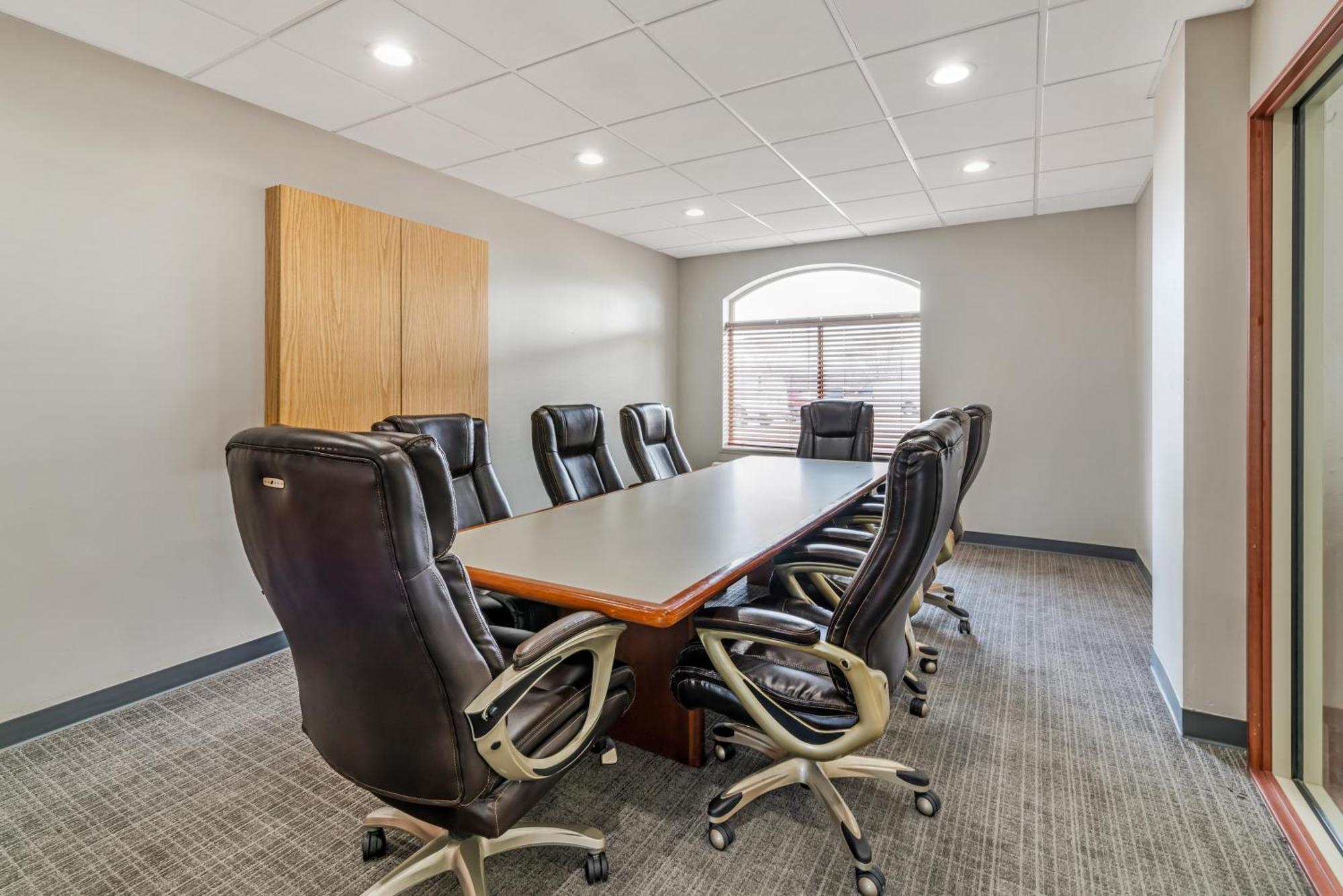 Comfort Inn & Suites Madison East - Monona Экстерьер фото